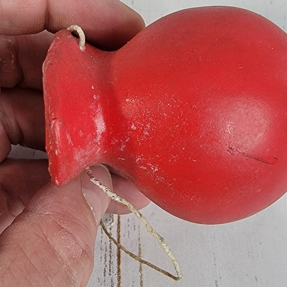 Vintage Red Rubber Clown Gag Nose Sqeeks when Squeezed Horror Killer Clown - Picture 9 of 15